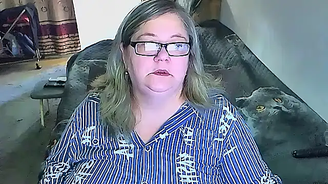 Snapshot of sex2 chatting on November 8, 4:45 am sex2 online show from November 8, 4:45 am