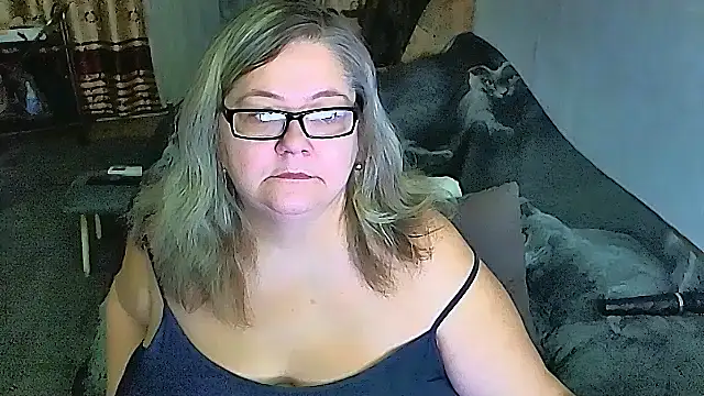 Snapshot of sex2 chatting on November 24, 12:21 am sex2 online show from November 24, 12:21 am