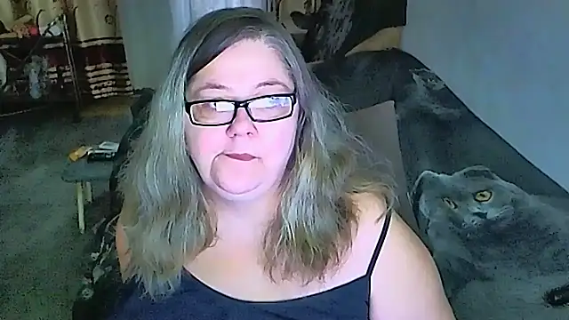 Snapshot of sex2 chatting on May 8, 12:27 am sex2 online show from May 8, 12:27 am