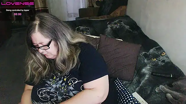 Snapshot of sex2 chatting on May 28, 12:46 pm sex2 online show from May 28, 12:46 pm