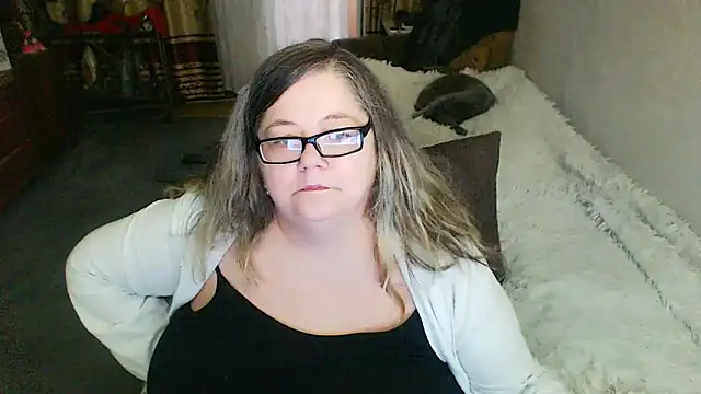 Snapshot of sex2 chatting on June 2, 12:45 am sex2 online show from June 2, 12:45 am