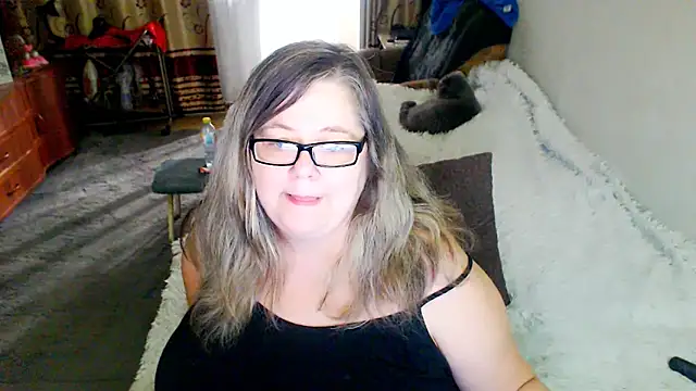 Snapshot of sex2 chatting on June 5, 12:17 am sex2 online show from June 5, 12:17 am