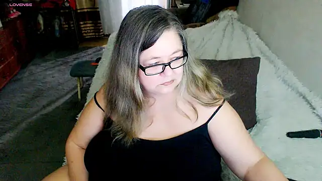 Snapshot of sex2 chatting on June 7, 12:48 am sex2 online show from June 7, 12:48 am