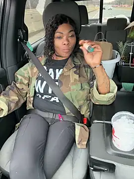 HaloRodeoLover2 online show from March 6, 9:11 pm