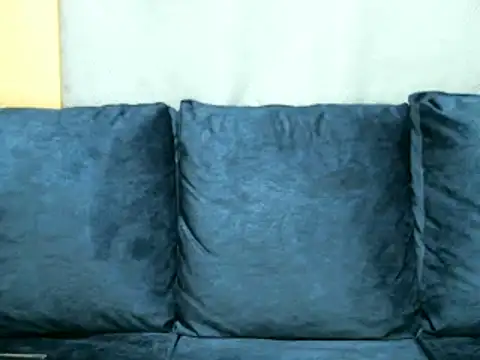 Snapshot of reezly chatting on December 1, 11:58 pm reezly online show from December 1, 11:58 pm