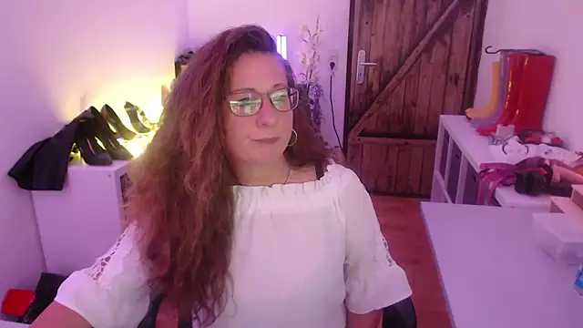 Snapshot of GeilesLuder75 chatting on December 4, 4:38 pm GeilesLuder75 online show from December 4, 4:38 pm