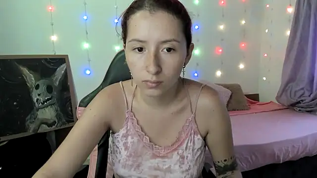 Snapshot of Ginger_Sweetty chatting on January 21, 10:41 pm Ginger Sweetty online show from January 21, 10:41 pm