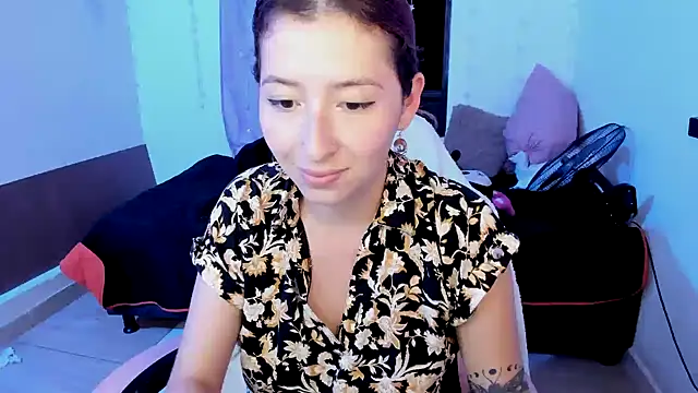 Snapshot of Ginger_Sweetty chatting on February 22, 11:46 pm Ginger Sweetty online show from February 22, 11:46 pm