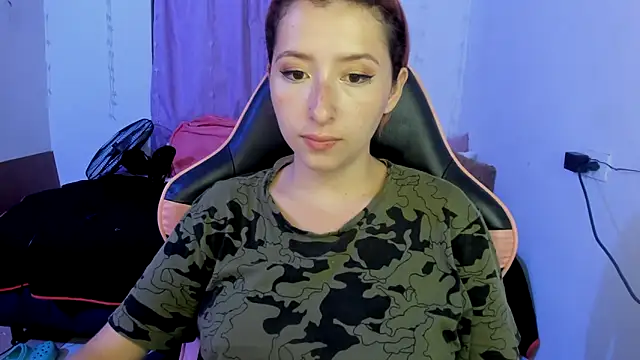 Snapshot of Ginger_Sweetty chatting on March 5, 11:49 pm Ginger Sweetty online show from March 5, 11:49 pm