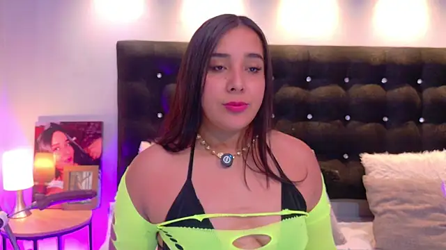 Snapshot of ValenScott1 chatting on November 26, 12:50 pm ValenScott1 online show from November 26, 12:50 pm