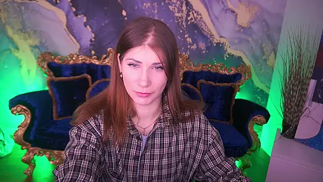 CassandraGood online show from December 19, 7:48 am