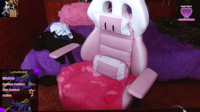 Snapshot of MidoriQuiinn chatting on January 9, 1:47 pm MidoriQuiinn online show from January 9, 1:47 pm