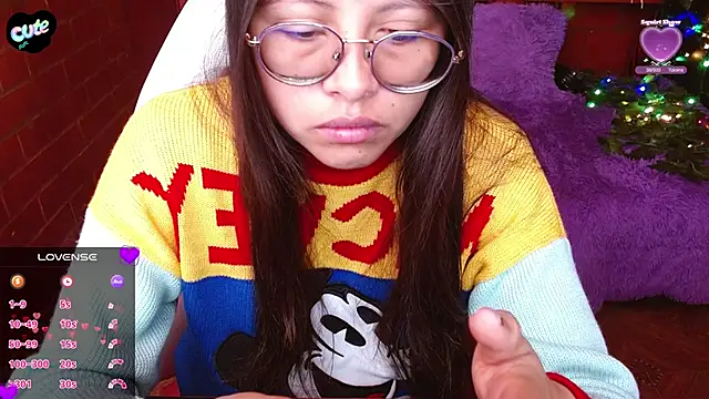 Snapshot of MidoriQuiinn chatting on February 5, 2:43 pm MidoriQuiinn online show from February 5, 2:43 pm