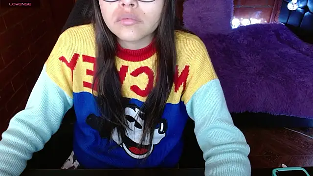 Snapshot of MidoriQuiinn chatting on March 5, 2:57 pm MidoriQuiinn online show from March 5, 2:57 pm