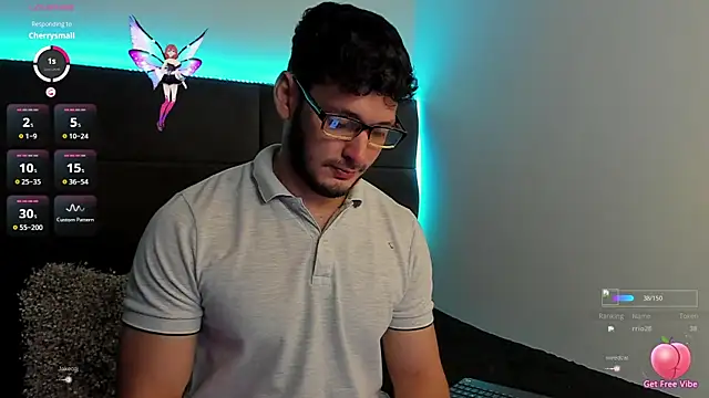 Snapshot of alejandro__2 chatting on October 23, 5:12 pm alejandro 2 online show from October 23, 5:12 pm