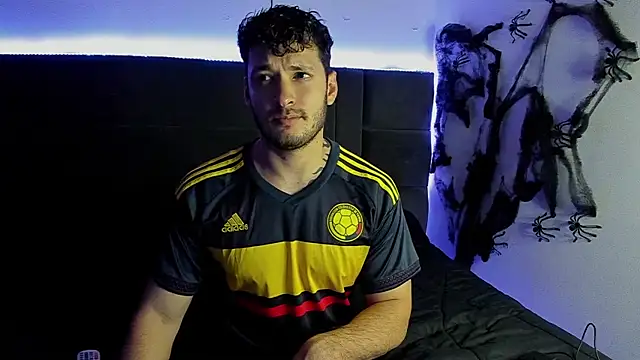 Snapshot of alejandro__2 chatting on November 4, 10:42 pm alejandro 2 online show from November 4, 10:42 pm