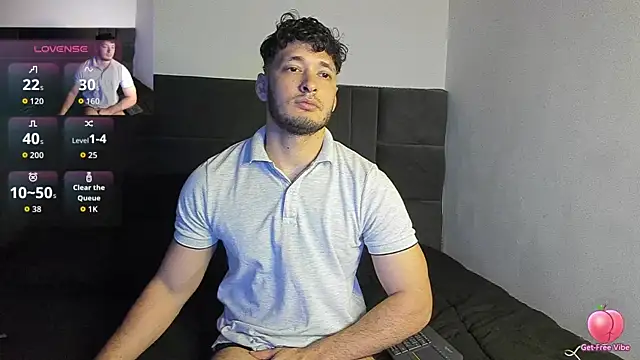 Snapshot of alejandro__2 chatting on January 6, 12:42 pm alejandro 2 online show from January 6, 12:42 pm