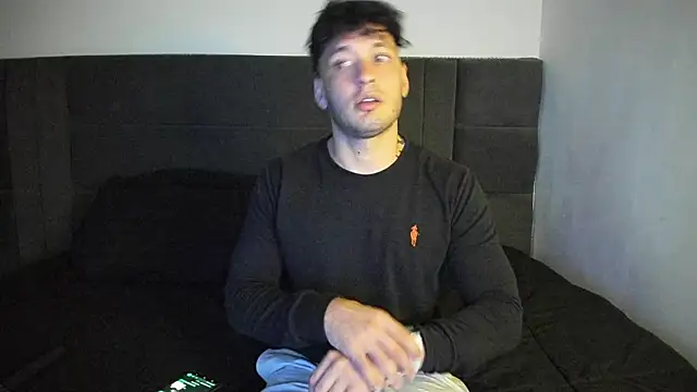 Snapshot of alejandro__2 chatting on January 13, 1:33 am alejandro 2 online show from January 13, 1:33 am