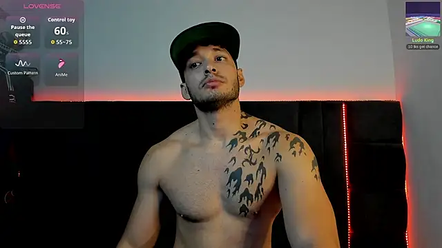 Snapshot of alejandro__2 chatting on February 3, 1:38 pm alejandro 2 online show from February 3, 1:38 pm