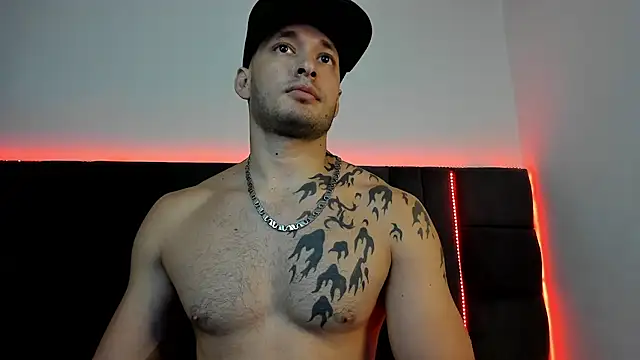 Snapshot of alejandro__2 chatting on March 4, 3:51 pm alejandro 2 online show from March 4, 3:51 pm