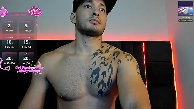 Snapshot of alejandro__2 chatting on March 6, 5:20 pm alejandro 2 online show from March 6, 5:20 pm