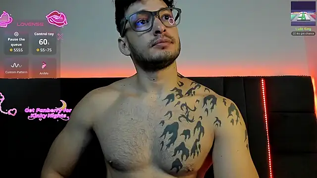 Snapshot of alejandro__2 chatting on March 11, 7:09 pm alejandro 2 online show from March 11, 7:09 pm