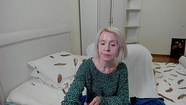 aminalive online show from October 22, 7:02 pm