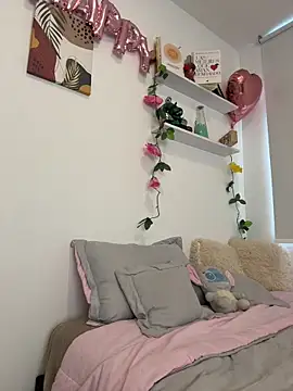 Snapshot of oriana_zoeee chatting on November 7, 9:59 pm oriana zoeee online show from November 7, 9:59 pm