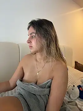 oriana zoeee online show from April 30, 12:39 am