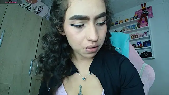 valenor  online show from January 17, 3:00 am