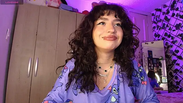 valenor  online show from June 25, 5:12 am