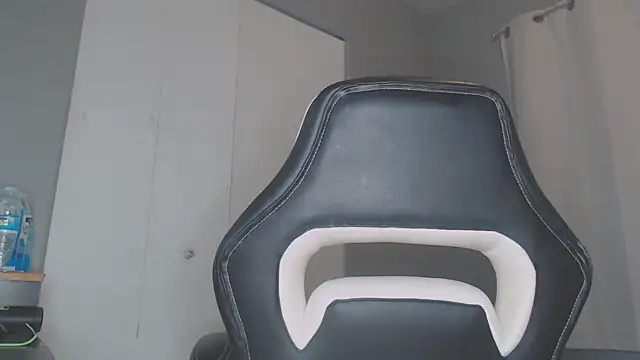 Snapshot of ChrisVacher chatting on January 3, 3:16 am ChrisVacher online show from January 3, 3:16 am