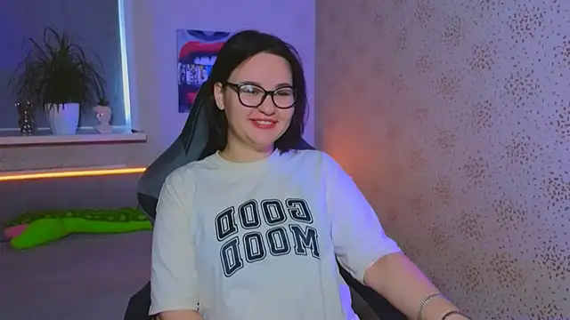 EsterLogan online show from November 4, 8:57 am