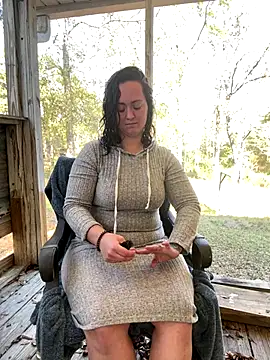 annarivers online show from November 24, 4:40 pm