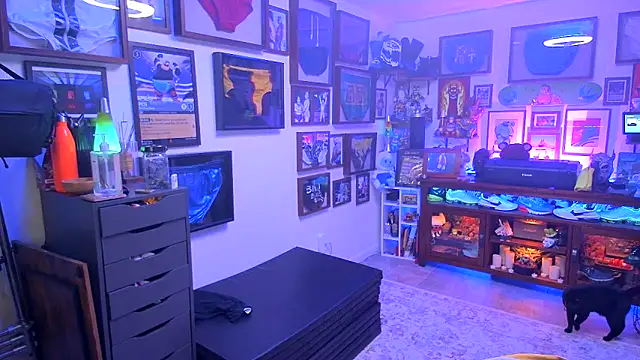 Snapshot of Briefs_bud chatting on January 21, 1:18 am Briefs bud online show from January 21, 1:18 am