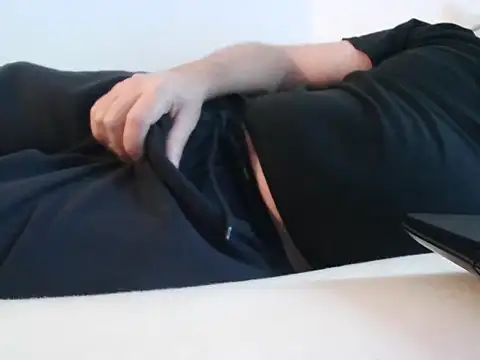 ScalicHat69 online show from November 17, 7:25 am