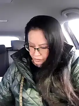 x  KHALEESI  x online show from January 14, 3:04 pm