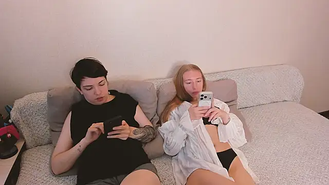 Snapshot of secret_dreams__ chatting on July 3, 6:53 am secret dreams online show from July 3, 6:53 am