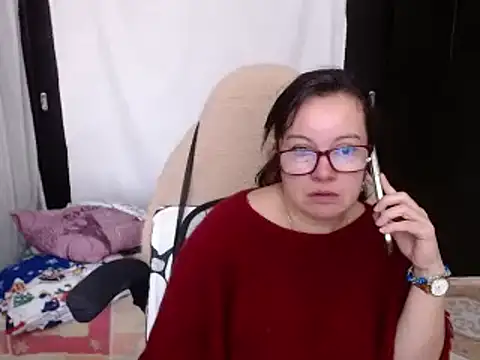 Sonialorens  online show from December 12, 3:48 pm