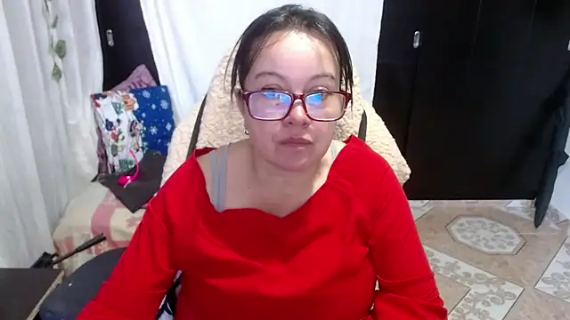 Sonialorens  online show from December 20, 2:05 pm