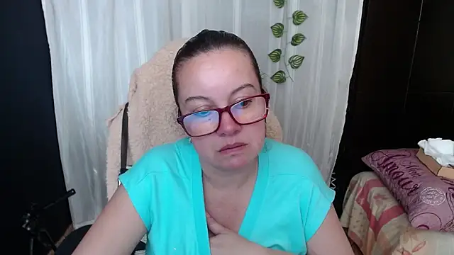 Sonialorens  online show from January 7, 8:52 pm