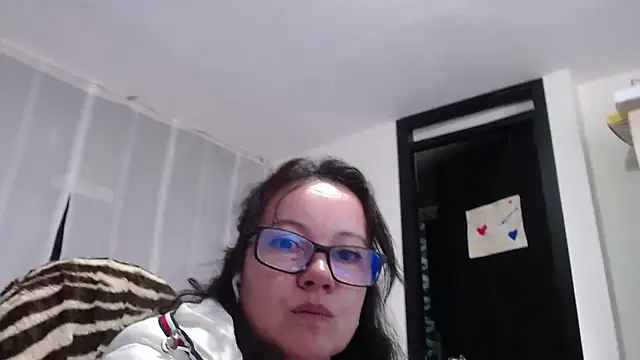 Sonialorens  online show from February 1, 3:18 pm