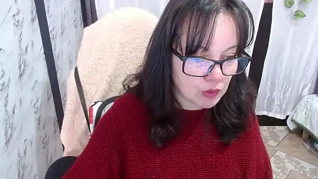 Sonialorens  online show from February 21, 2:59 pm