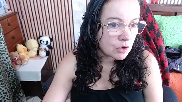 Sonialorens  online show from October 8, 4:26 pm