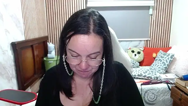 Snapshot of Sonialorens_ chatting on May 9, 1:00 am Sonialorens online show from May 9, 1:00 am