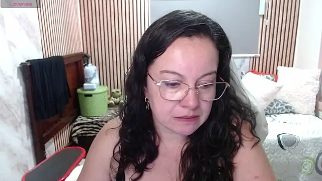 Snapshot of Sonialorens_ chatting on May 19, 9:32 pm Sonialorens online show from May 19, 9:32 pm