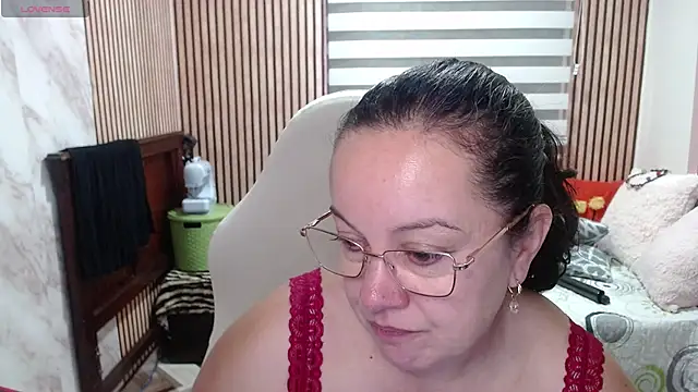 Snapshot of Sonialorens_ chatting on May 23, 4:55 pm Sonialorens online show from May 23, 4:55 pm