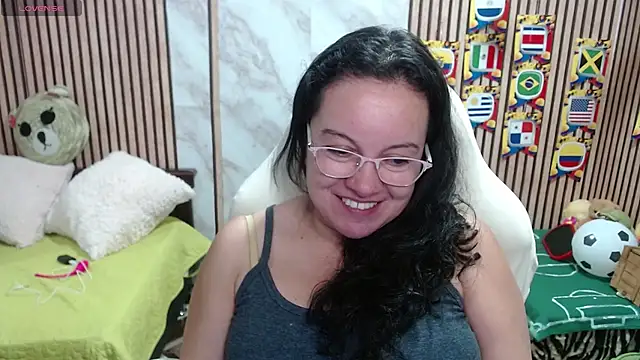 Snapshot of Sonialorens_ chatting on July 9, 11:20 pm Sonialorens online show from July 9, 11:20 pm