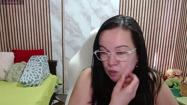 Snapshot of Sonialorens_ chatting on July 21, 7:49 pm Sonialorens online show from July 21, 7:49 pm