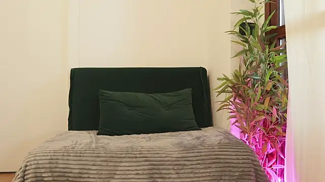 Snapshot of Luna_Riva chatting on November 6, 10:16 am Luna Riva online show from November 6, 10:16 am